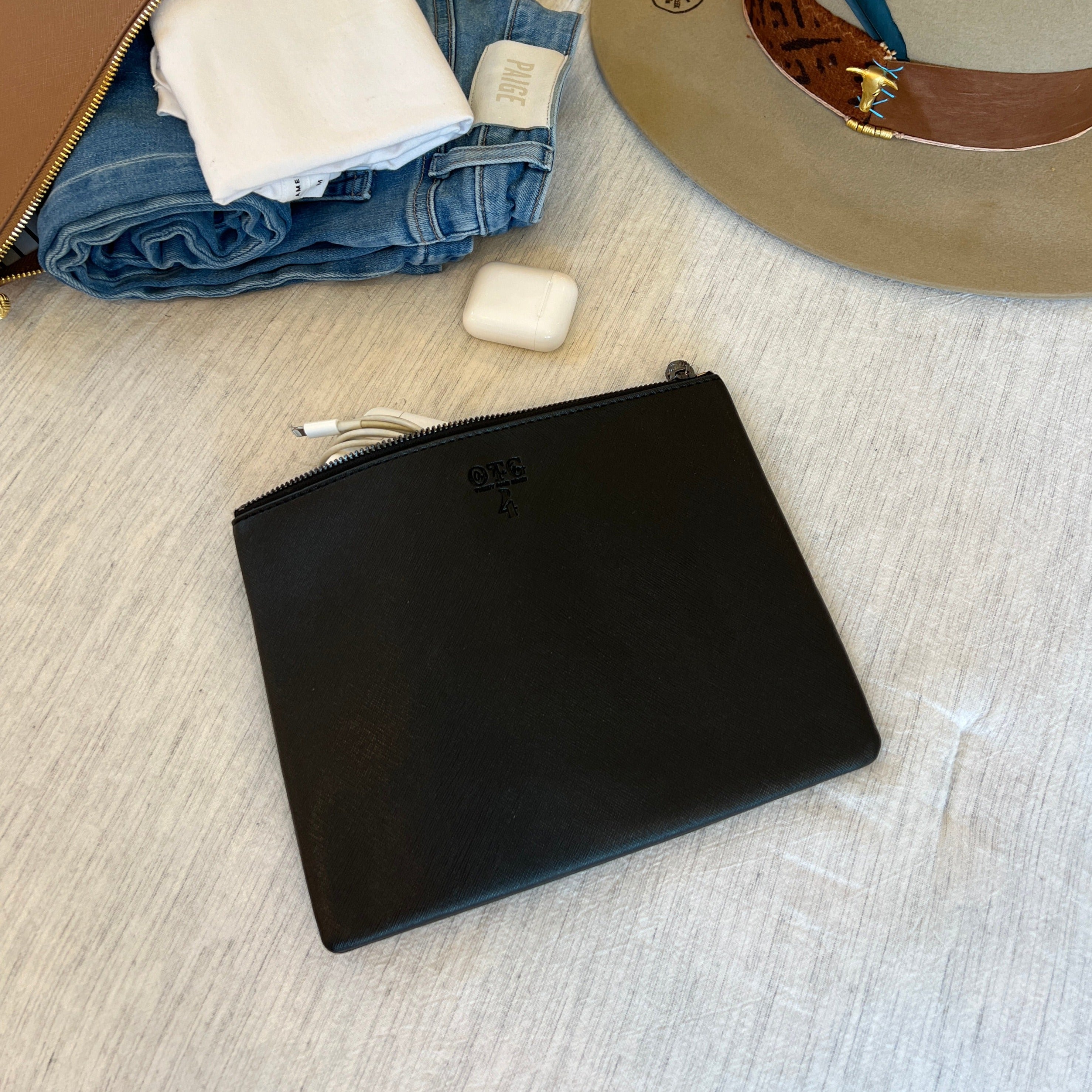 #4 JW Blackout Pouch